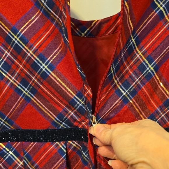 American Girl Red Plaid Formal Dress with Bow. Size 5 - Picture 12 of 14